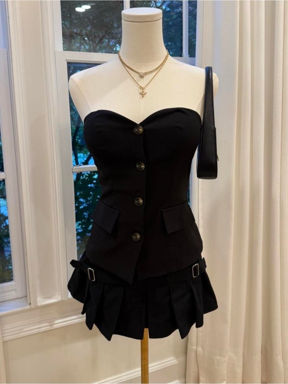 Rubie's Black Strapless Button-Front Crop Top